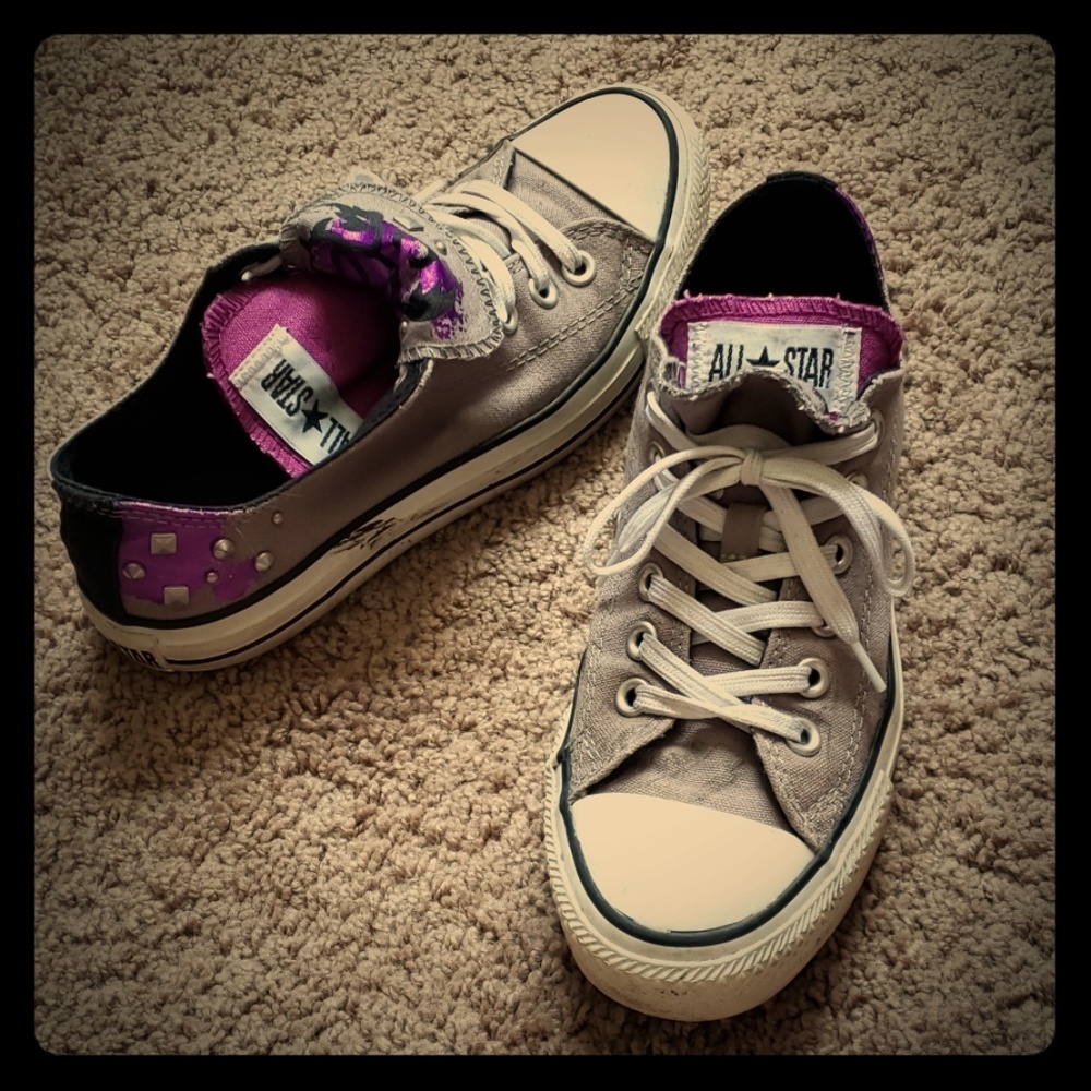 Purple and gray converse